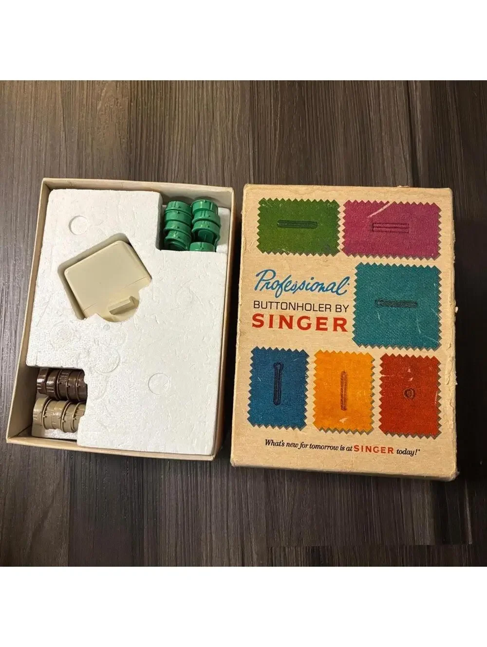 Vintage 1973 Singer Professional Buttonholer Sewing Machine w/ attachments